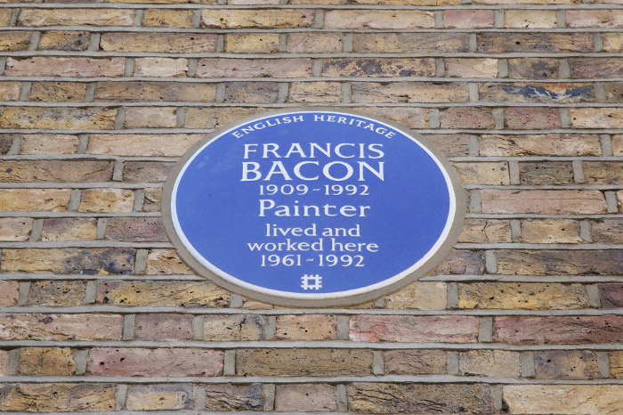 Francis Bacon Blue Plaque at 7 Reece Mews, London. © English Heritage 2018.