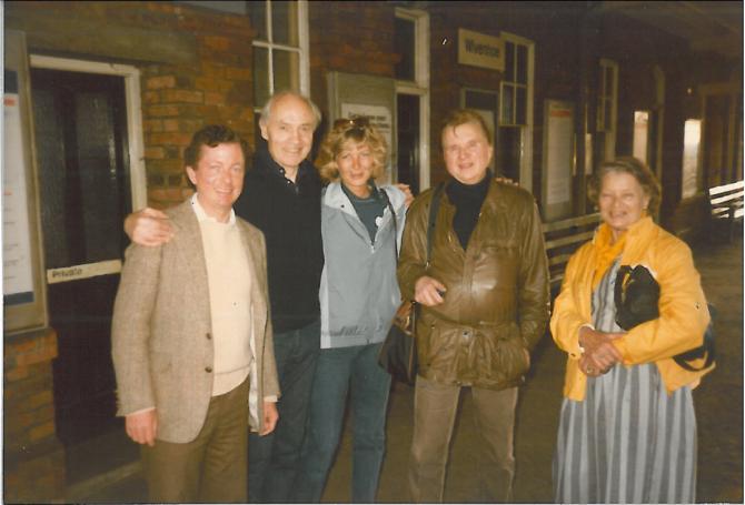 Photograph of John Stephenson, Richard Chopping, Wendy Knott, Francis Bacon and Ianthe Knott in Wivenhoe