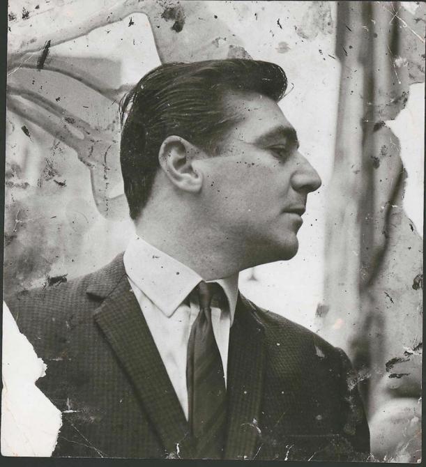 Black and white photograph of George Dyer in Soho, profile, by John Deakin